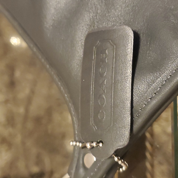 Handbag - Picture 3 of 10